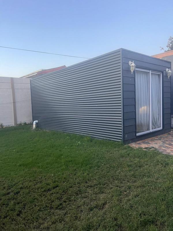 4 Bedroom Property for Sale in Avondale Western Cape